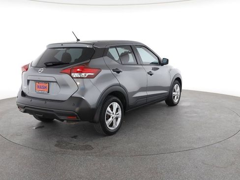Used 2020 Nissan Kicks S image 12