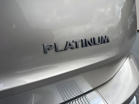 Used 2025 Nissan Rogue Platinum FWD image 37
