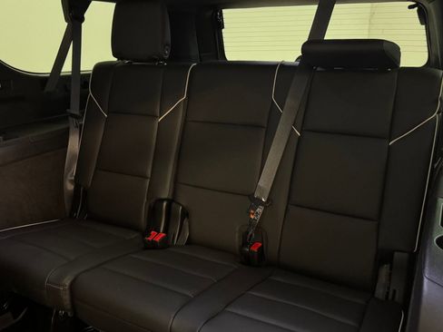 Certified 2025 Cadillac Escalade ESV Sport image 31