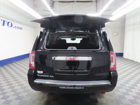 Used 2020 GMC Yukon XL Denali w/ Denali Ultimate Package image 33