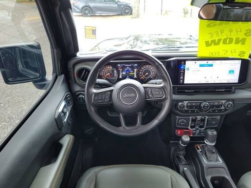 Used 2024 Jeep Gladiator Mojave w/ Safety Group AWD/4WD image 23