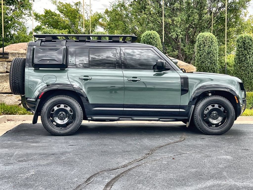 New 2026 Land Rover Defender 110 AWD/4WD image 6