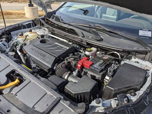 Used 2023 Nissan Rogue SV image 56