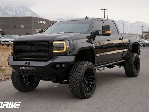 Used 2015 GMC Sierra 2500 Denali w/ Duramax Plus Package image 6