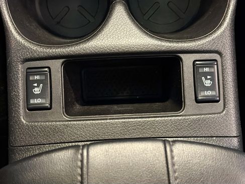 Used 2018 Nissan Rogue SL image 26