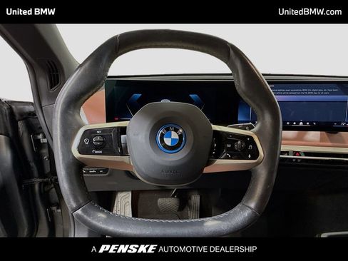 Used 2024 BMW iX xDrive50 w/ Premium Package AWD/4WD image 6