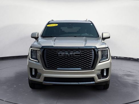 Used 2024 GMC Yukon Denali Ultimate AWD/4WD image 8