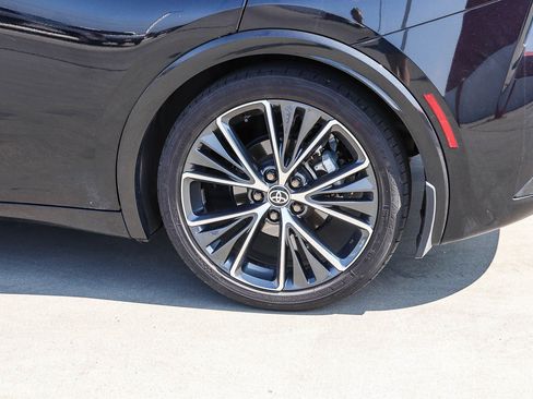 Certified 2024 Toyota Prius XLE FWD image 9