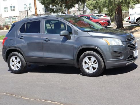 Used 2016 Chevrolet Trax LT w/ LT Convenience Package image 1