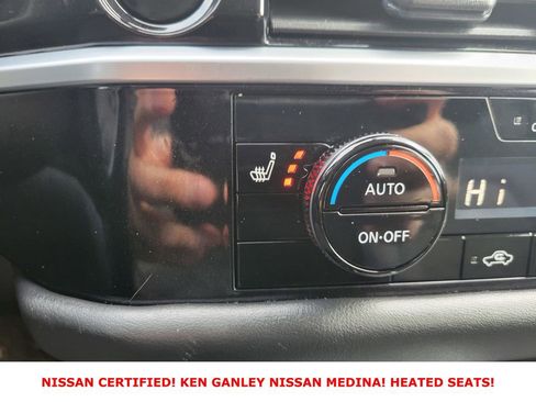 Certified 2025 Nissan Pathfinder SV image 28