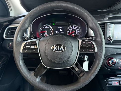 Used 2019 Kia Sorento FWD V6 image 62