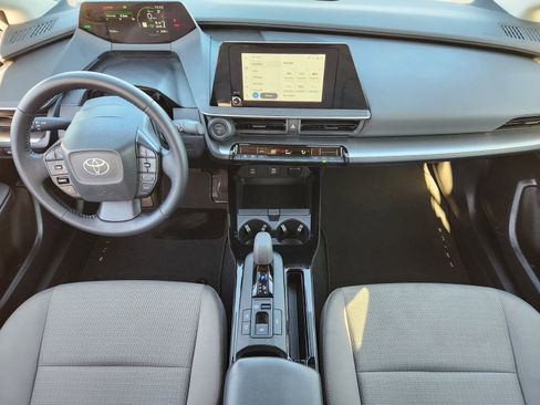 Used 2024 Toyota Prius LE image 29
