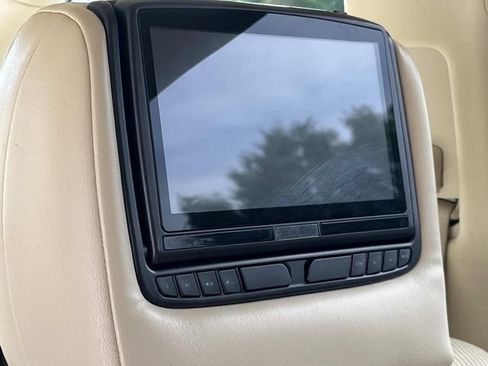 Used 2019 Lexus LX 570 4WD w/ Luxury Package image 19