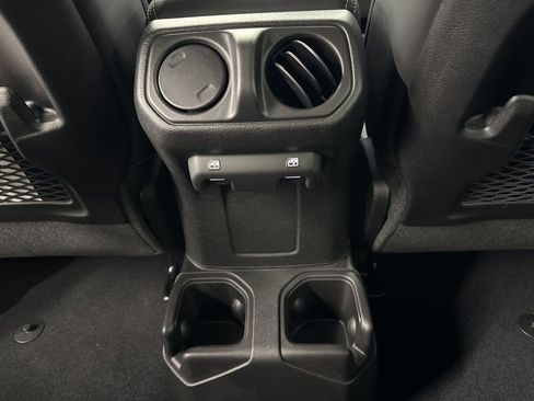 New 2026 Jeep Gladiator Sport AWD/4WD image 13