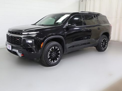 Used 2024 Chevrolet Traverse Z71 w/ Enhanced Driving Package AWD/4WD image 18