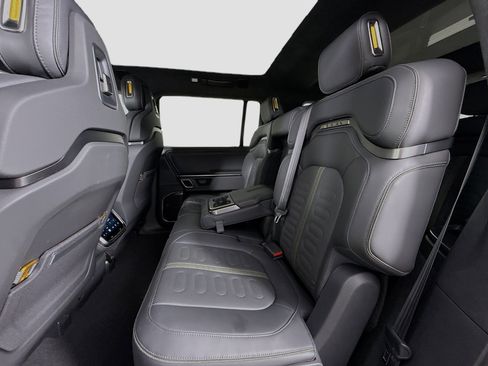 Used 2023 Rivian R1S Adventure AWD/4WD image 25