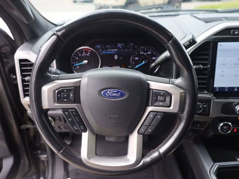 Used 2022 Ford F350 Platinum w/ Tremor Off-Road Package AWD/4WD image 13
