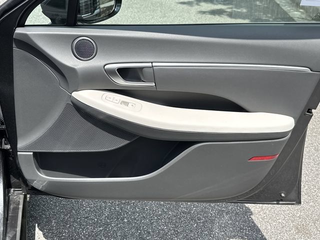 New 2026 Hyundai Sonata SEL FWD image 16