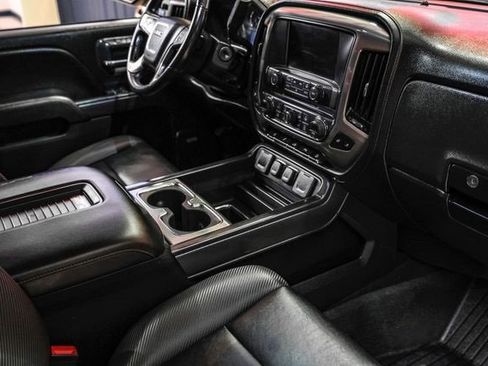 Used 2018 GMC Sierra 1500 SLT w/ All Terrain X Package image 21