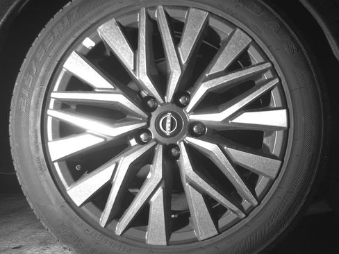 Used 2025 Nissan Altima 2.5 SV FWD image 15