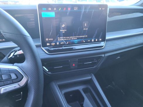 New 2026 Volkswagen Tiguan SE R-Line AWD/4WD image 16
