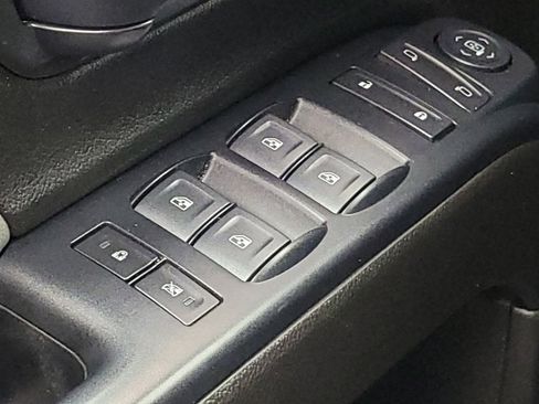 Used 2019 Chevrolet Silverado 1500 Custom AWD/4WD image 27