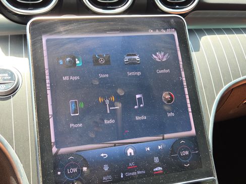 Used 2024 Mercedes-Benz C 300 Sedan image 19