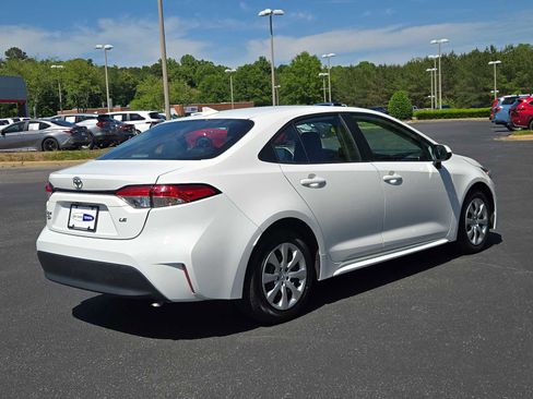 Used 2024 Toyota Corolla LE FWD image 6