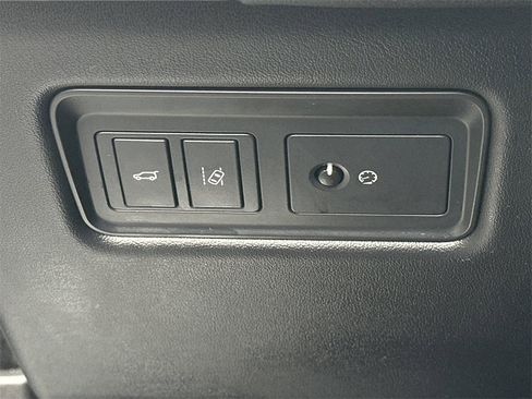 Used 2017 Land Rover Range Rover Sport Supercharged image 34