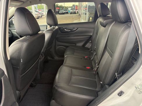 Used 2019 Nissan Rogue SL AWD/4WD image 10