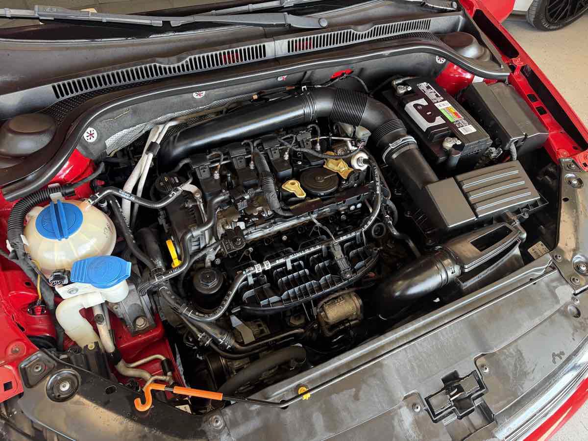Used 2014 Volkswagen Jetta SE FWD image 25