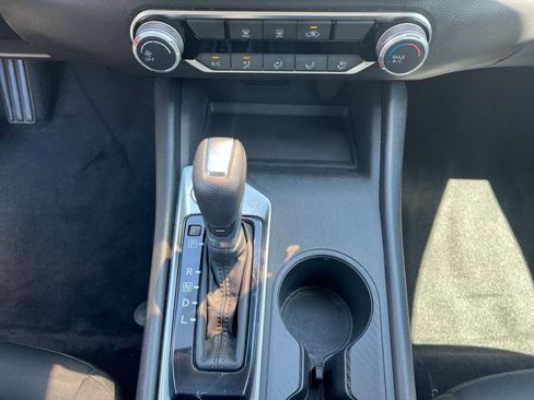 Used 2025 Nissan Altima 2.5 SV FWD image 41