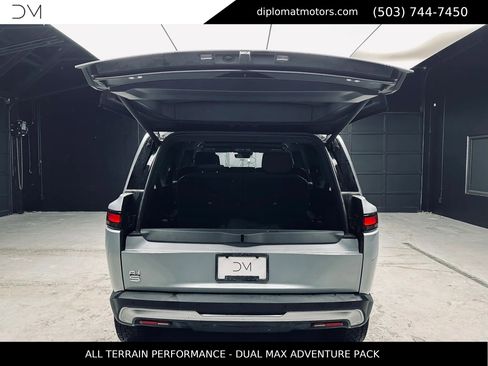 Used 2024 Rivian R1S Adventure AWD/4WD image 46