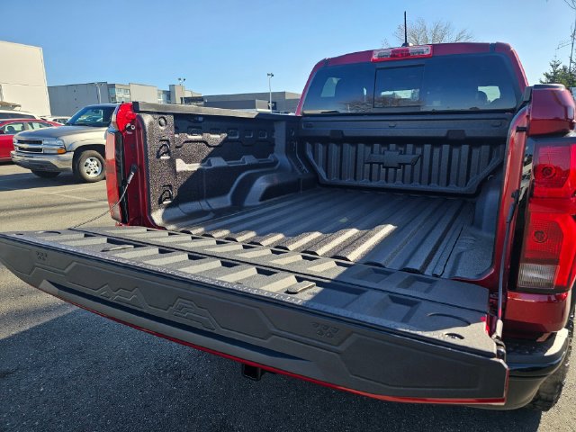 New 2026 Chevrolet Colorado ZR2 w/ Technology Package AWD/4WD image 14