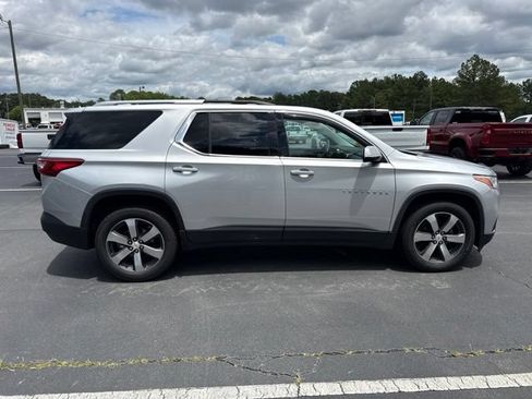 Used 2018 Chevrolet Traverse LT FWD image 6