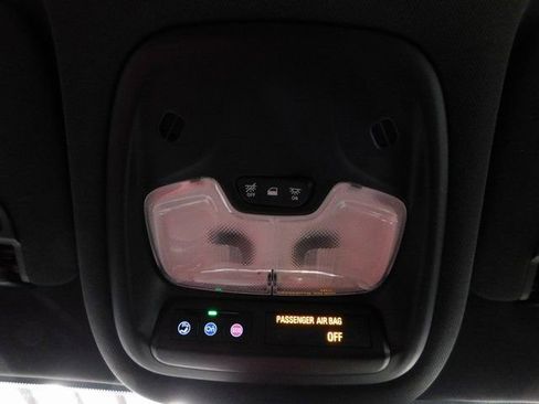 Used 2023 Chevrolet TrailBlazer RS w/ Convenience Package image 42