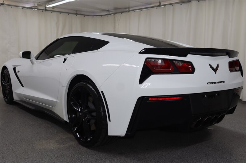 Used 2019 Chevrolet Corvette Stingray Coupe w/ Carbon Flash Badge Package RWD image 4