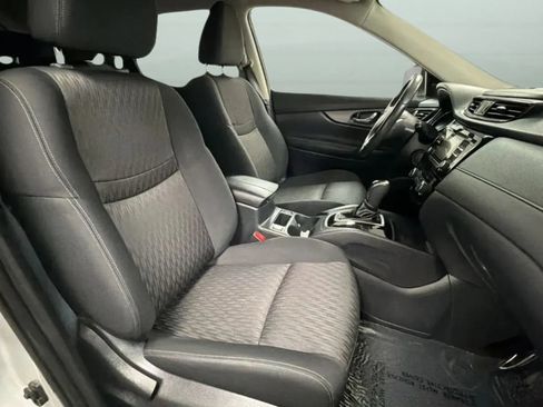 Used 2017 Nissan Rogue SV FWD image 20