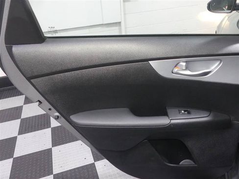 Used 2023 Kia Forte LXS w/ LXS Technology Package FWD image 25