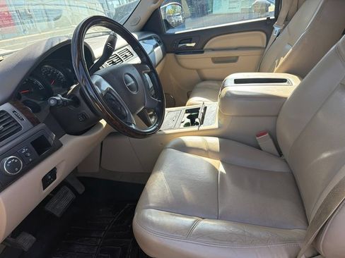 Used 2013 GMC Yukon Denali AWD/4WD image 9