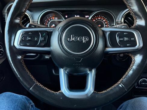 Used 2021 Jeep Wrangler Unlimited Sahara AWD/4WD image 11