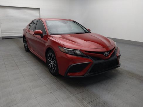 Used 2021 Toyota Camry SE FWD image 13