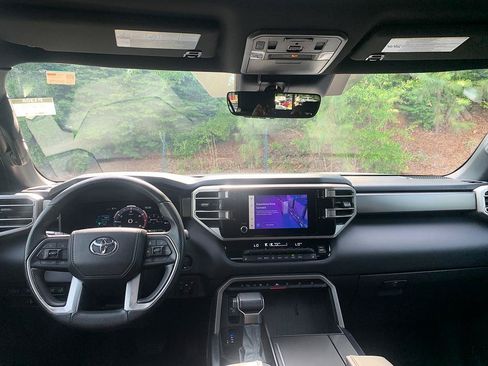 Certified 2025 Toyota Sequoia SR5 AWD/4WD image 18