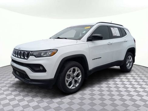 Used 2025 Jeep Compass Latitude w/ Convenience Group image 7