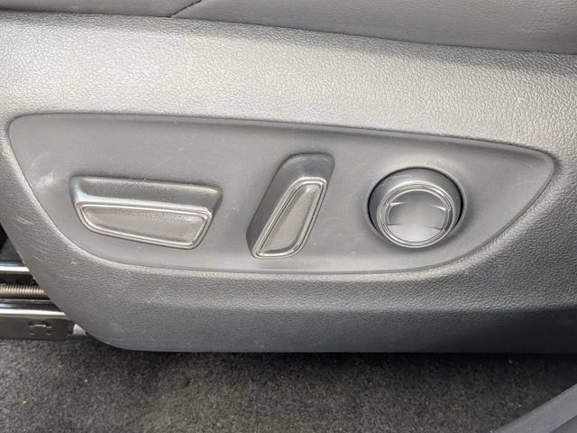 Used 2023 Toyota RAV4 XSE AWD/4WD image 21