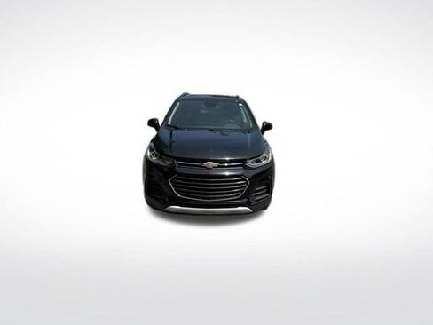 Used 2019 Chevrolet Trax LT w/ Driver Confidence Package FWD image 2