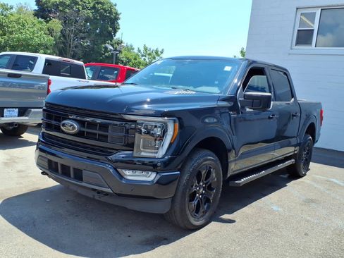 Used 2023 Ford F150 Lariat w/ Equipment Group 502A High AWD/4WD image 3
