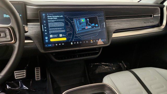 Used 2023 Rivian R1S Adventure Quad AWD/4WD image 64