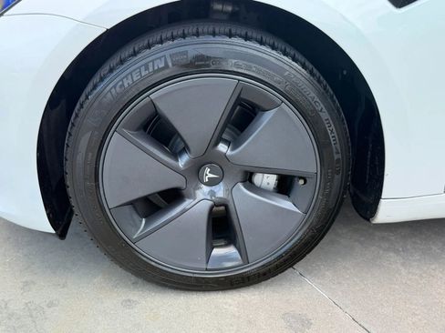 Used 2023 Tesla Model 3 Standard Range RWD image 14
