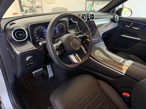 Used 2024 Mercedes-Benz GLC 300 4MATIC image 19